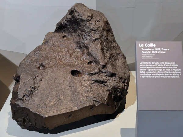 La m&eacute;t&eacute;orite de Caille (ou La Caille) est la plus grosse m&eacute;t&eacute;orite d&eacute;couverte en France, elle p&egrave;se 625 kg