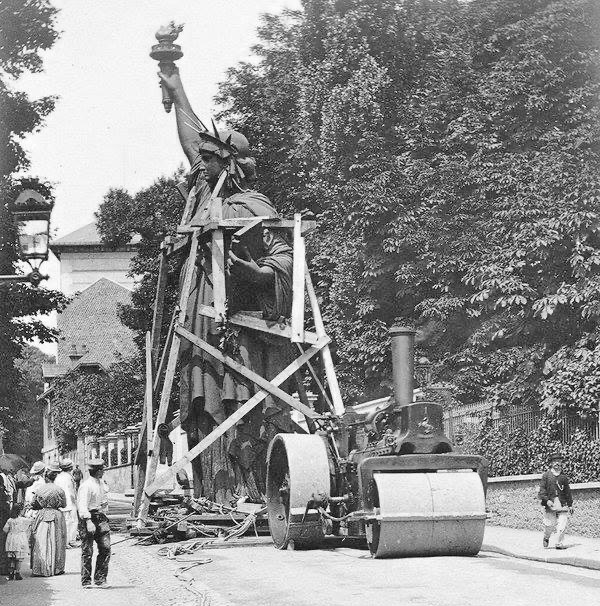 Transport r&eacute;plique statue de la liberte