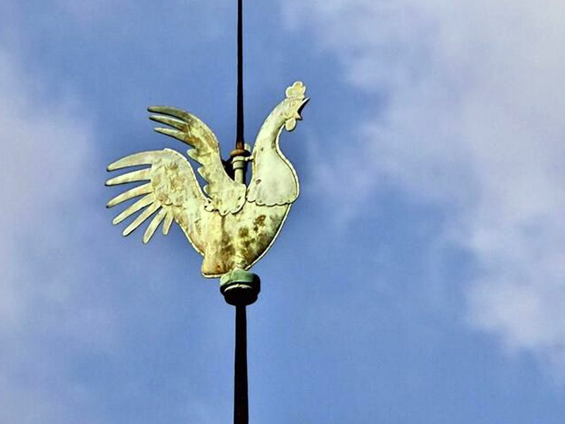 histoire l&eacute;gende coq fl&egrave;che notre dame de paris