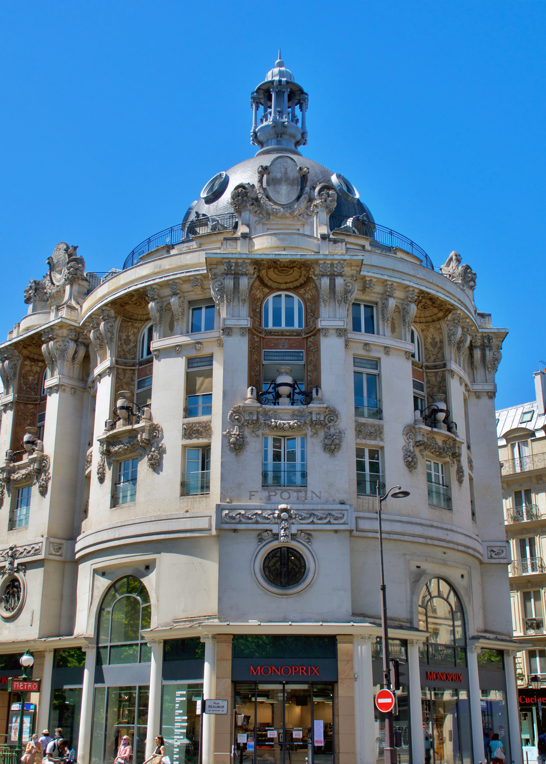 Histoire de Félix Potin, créateur d'une grande épicerie de paris et pionnier de la grande distribution parisienne