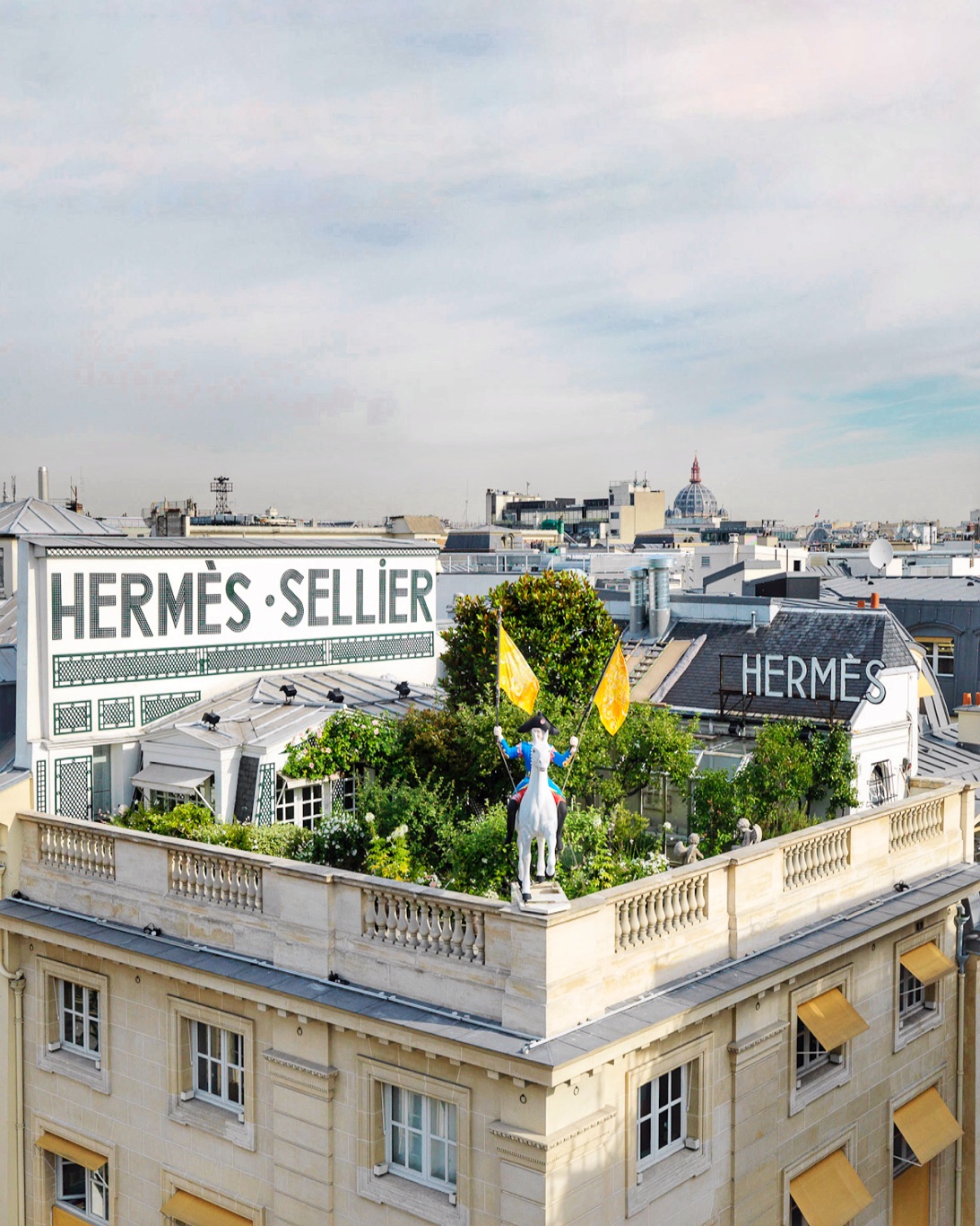Histoire de la marque Hermès et de son jardin privé, caché sur le toit de la boutique de l'immeuble de la rue Faubourg Saint-Honoré